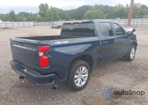 2021 Chevrolet Silverado 1500 4Wd Short Bed Custom z USA, uszkodzony, nr VIN 3GCPYBEK8MG424346